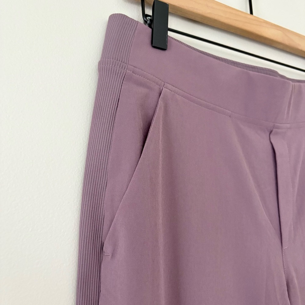 Athleta Brooklyn Ankle‎ Pants dusty violet featherweight Relaxed Fit Size 10 - Picture 8 of 13